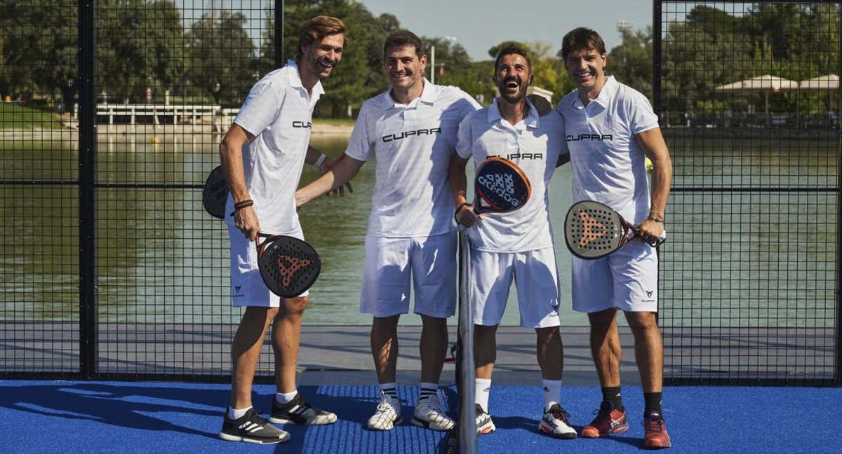 Casillas, Morientes, Villa y Llorente durante un acto comercial.