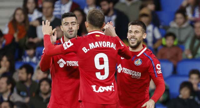 La Real Sociedad toca fondo frente a un gran Getafe con un Carles Pérez colosal