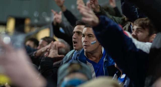 La foto de Mario Casas como hincha del Espanyol en la grada tiene truco y se grabó hace más de un año