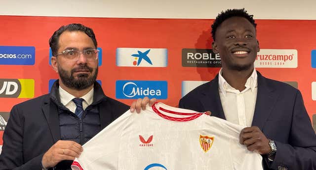 El Sevilla, con tareas pendientes… a menos de una semana del cierre: “Aún queda mercado”