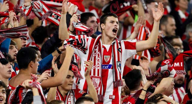 El Athletic busca alternativas para recuperar la animación: negocia con diferentes grupos y valora un plan B