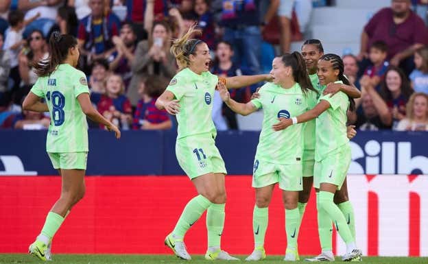 Las jugadoras del Barça celebrando un gol contra el Levante.  EFE