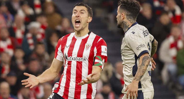 De Marcos celebra su gol ante Osasuna.
