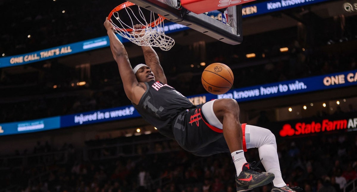 Jae'Sean Tate machaca en el partido de los Rockets ante los Hawks.
