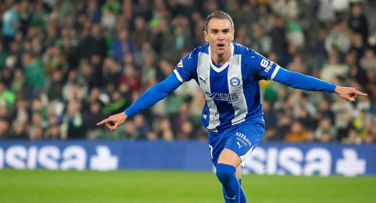 Kike García celebrando un gol esta temporada con el Alavés. /Deportivo Alavés