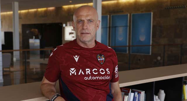 Julián Calero llama a sus jugadores «cerdos», pero tiene explicación: «Yo también me lo considero, imagina un plato con dos huevos y un trozo de bacon…»