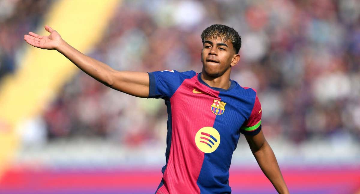Lamine Yamal, en una de las acciones de la primera parte ante el Alavés.