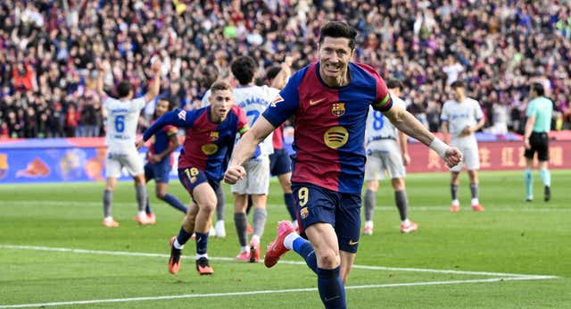 La rebeldía de Lamine y el instinto de Lewandowski le sirven al Barça para volver a ganar