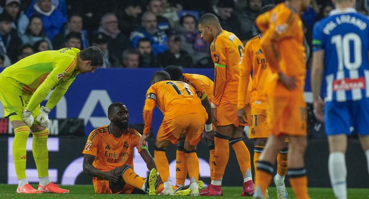 Rudiger cayó lesionado en el partido ante el Espanyol. /EFE