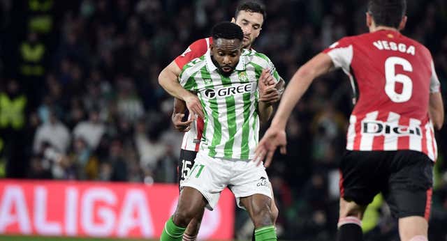 El Betis apura el mercado en busca de un ‘9’ y Pellegrini defiende a Bakambu: “Está cada vez más implicado”