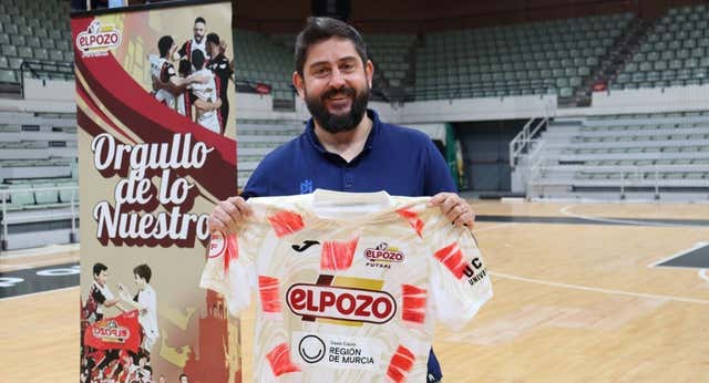 Josan González: «Hay que recuperar el ADN de ElPozo Murcia»