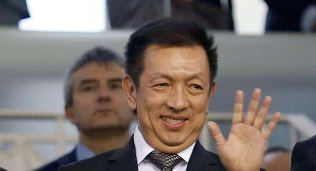 El mercado pone en su sitio al Valencia de Peter Lim