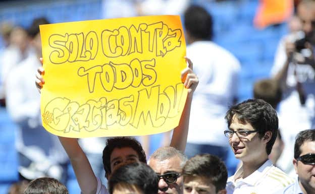 Los cronistas del mourinhismo vieron en Guardiola un motivo para la rebelión: «Era como si el rondito fuera la expresión estética de la superioridad moral de la izquierda»