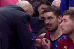 Bronca tremenda entre Youssoupha Fall y Tomas Satoransky en el banquillo del Barça: «No puedo más»