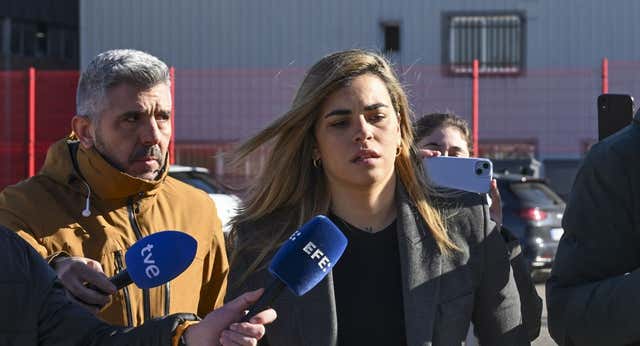 Misa relata el vuelo más duro en el que Jenni Hermoso se derrumbó: “Seguí a Vilda, intuía que iba a pasar algo”