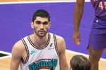 Memphis Grizzlies 'sacrifica' a una de sus estrellas para poder renovar a Santi Aldama