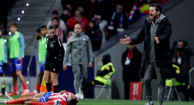 Simeone se suma al plan de Ancelotti: «Miraré la televisión hoy para relajarme y estaré de la misma manera que Carlo»