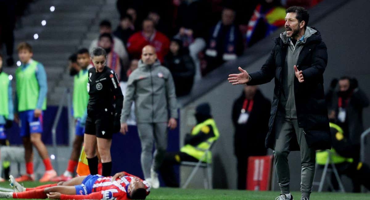 Simeone durante el partido ante el Getafe.