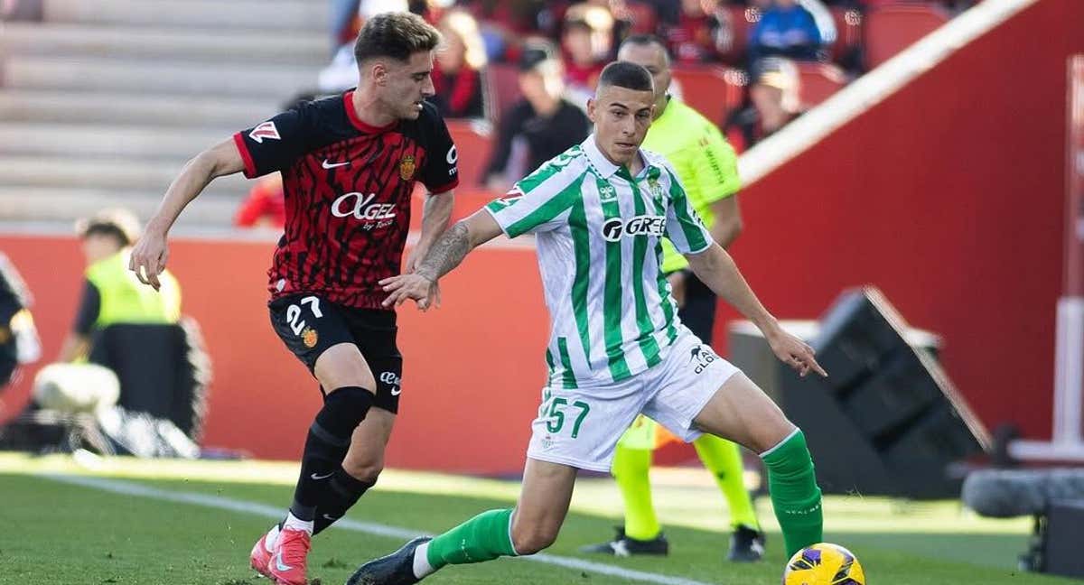 Sergio Arribas en su debut con el Betis. /Instagram: @sergiiooarribas_