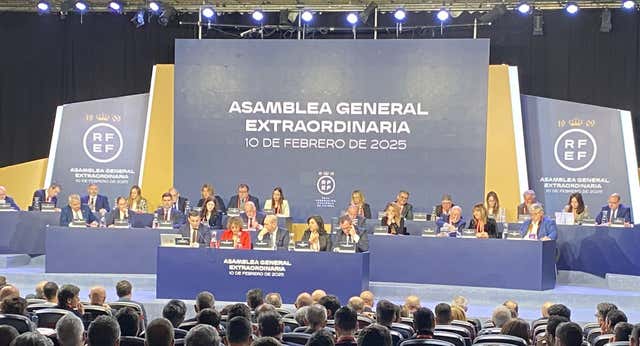Primera Asamblea «tranquila» de Louzán en la RFEF: con Laporta, UEFA y FIFA, pero sin el Real Madrid, ni el Gobierno, ni el COE
