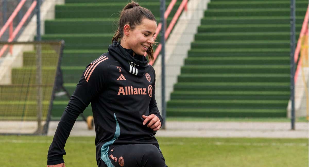 Lena Oberdorf durante un entrenamiento. /FC BAYERN FRAUEN