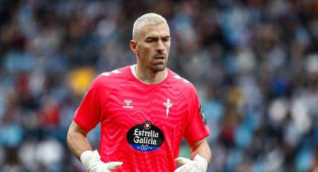 Vicente Guaita adelanta a todos en el Celta… pero el club tiene algunas dudas con su renovación