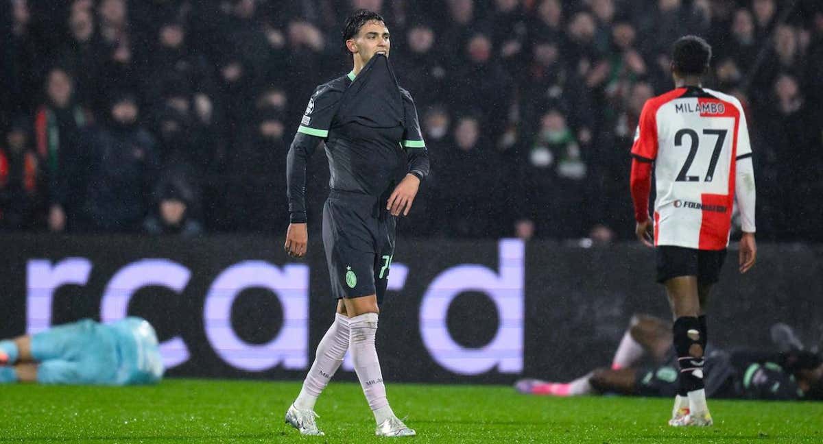 Joao Felix lamenta la derrota del Milan./REUTERS