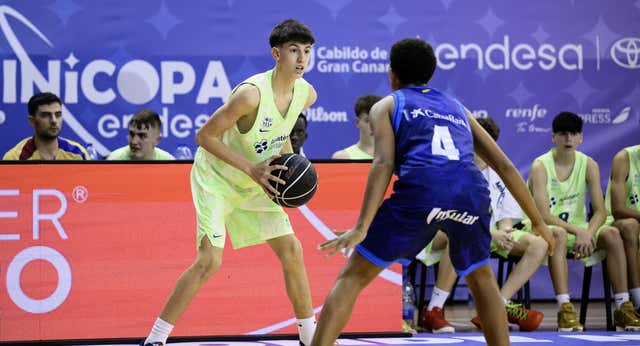 Un sinfín de torneos inferiores, el ejemplo de su hermano y la insistencia del Barça para fichar al último rey de Granada: “¿Cómo vas a decir que no?”