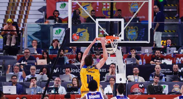 Gran Canaria da un golpe en la mesa y tumba al Valencia Basket