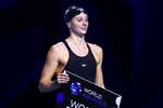 Summer McIntosh ya es Katinka Hosszu y Mireia Belmonte... y se propone ahora ser Katie Ledecky: «Su cuerpo resbala en el agua»