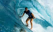 La surfista LGTBI Tyler Wright competirá en Emiratos tras recibir garantías de seguridad