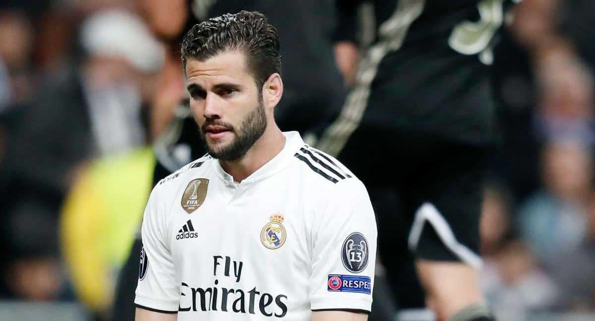 Nacho, hundido tras la derrota ante el Ajax./ARCHIVO