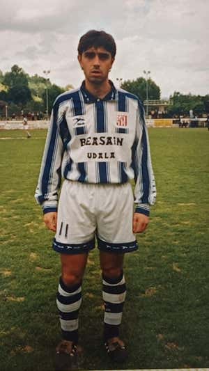 Txema Indias, en su época de jugador del Beasain.  Relevo