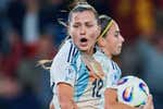 Claudia Pina llegó con goles para 'olvidar' sus dos años sin Selección y mirar a la Eurocopa: «Está muy adaptada»