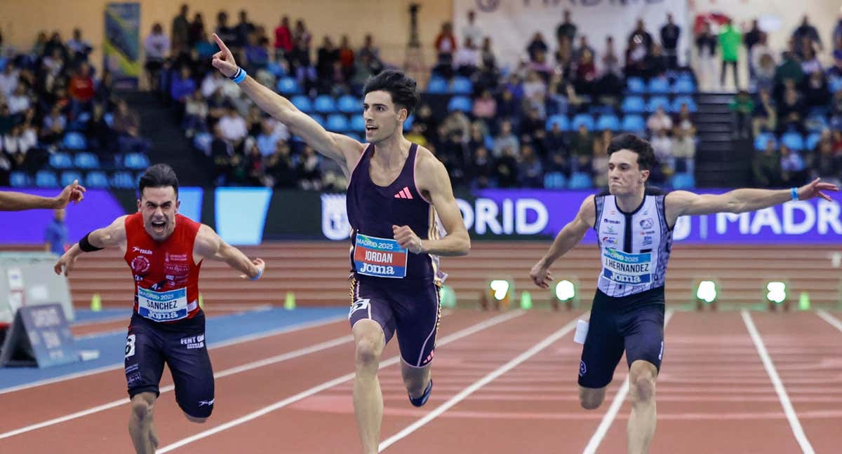 Abel Jordán celebra su oro nacional en 60 metros lisos./EFE