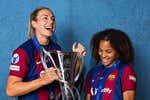 La agencia de Alexia Putellas sigue coleccionando cromos y 'desembarca' en el fútbol inglés