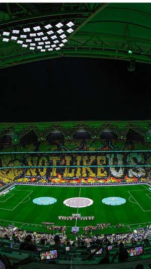 El tifo previo al partido. INSTAGRAM AL ITTIHAD