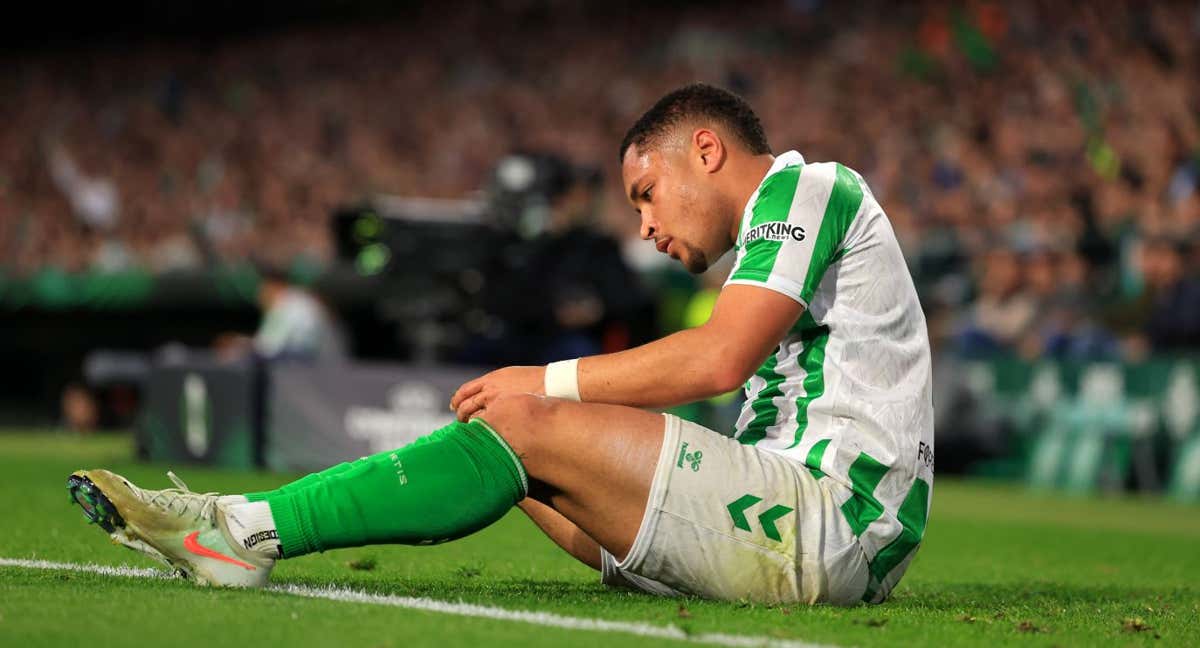 Vitor Roque, con la camiseta del Betis, en un encuentro de esta temporada. /GETTY