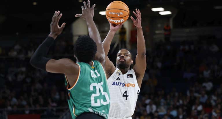 Dennis Smith Jr. en el partido con el Real Madrid ante el Joventut Badalona.