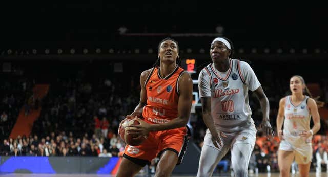 Valencia Basket sale de la ‘encerrona’ del Mersin con mini susto… pero con el billete a las semifinales de la Euroliga