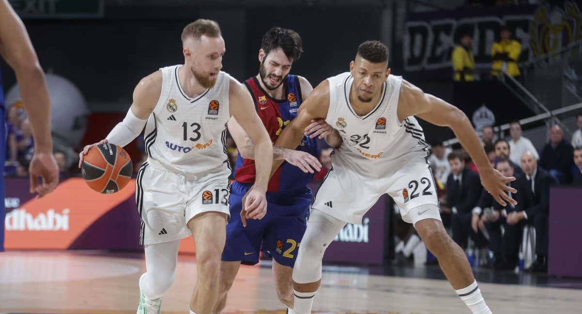 Musa, Abrines y Tavares en el Clásico.