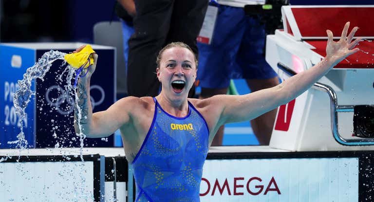 Sarah Sjöstrom, después de ganar el oro en los 50 libre en los Juegos Olímpicos de París.