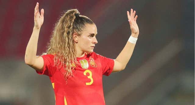 Teresa Abelleira se rompió sola el cruzado en un país que ya es maldito para España