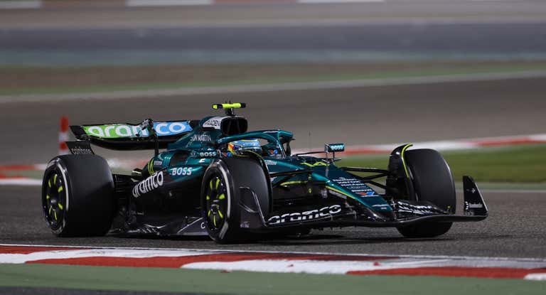 Fernando Alonso durante los test de Baréin.