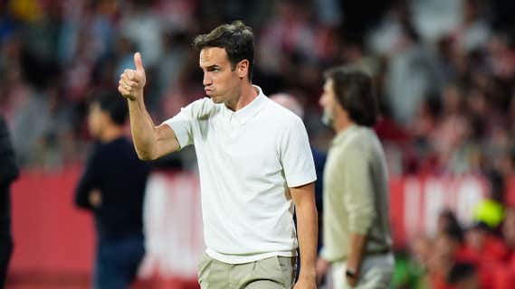 Iñigo Pérez, en un partido con el Rayo. /EFE