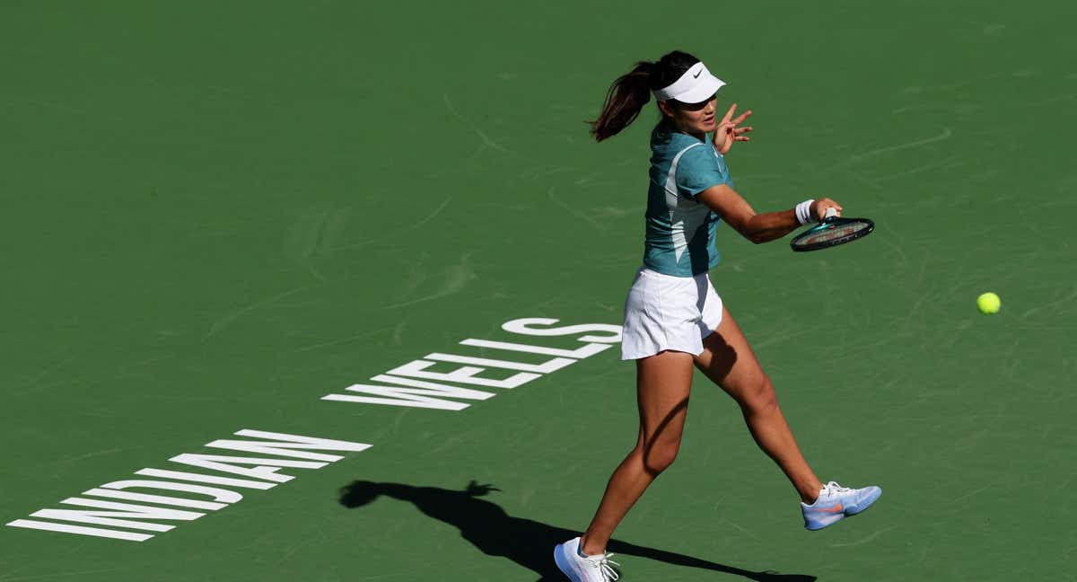 Emma Raducanu en la nueva pista de Indian Wells.