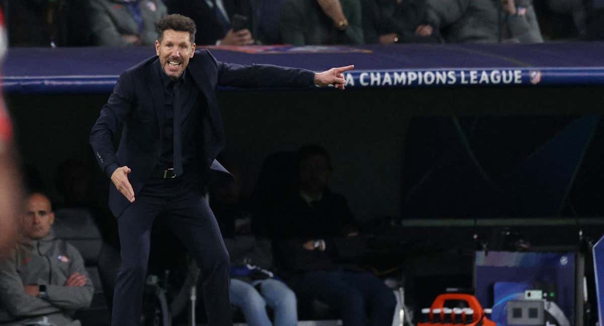 El Cholo durante el partido en el Bernabéu. /REUTERS