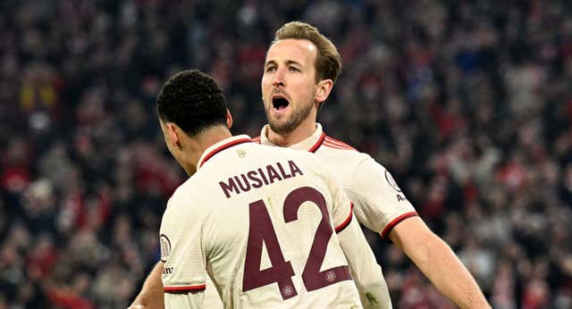 Harry Kane le demuestra a Xabi Alonso lo que es la Champions