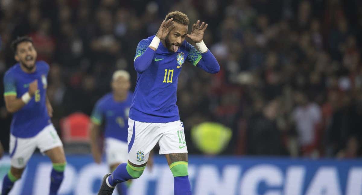 Neymar, durante un partido con la selección brasileña. /CBF