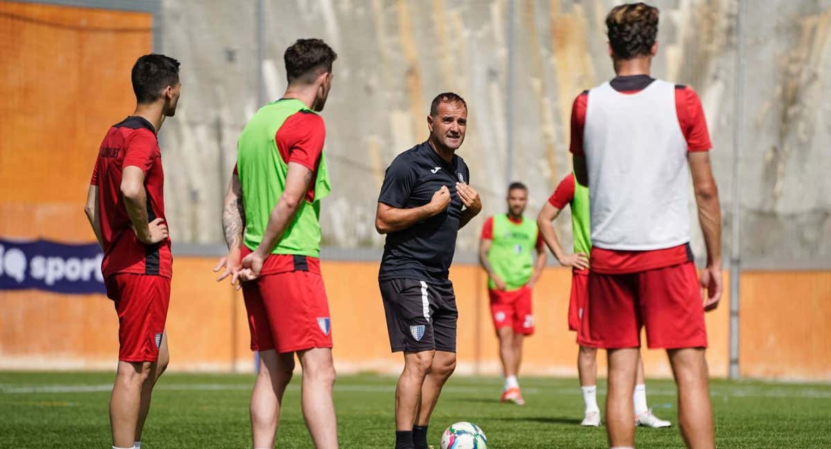 Felip Ortiz en un entrenamiento con el Inter Escaldes. /Inter Escaldes